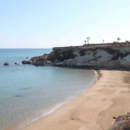 Modern Studio Apartment Armonia Court Paralimni Exterior photo